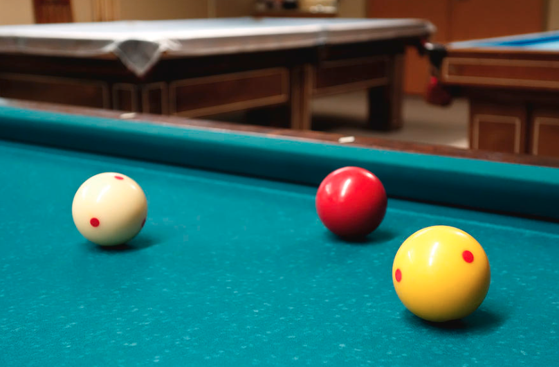 Three-Cushion-Billiards Three Cushion Billiards